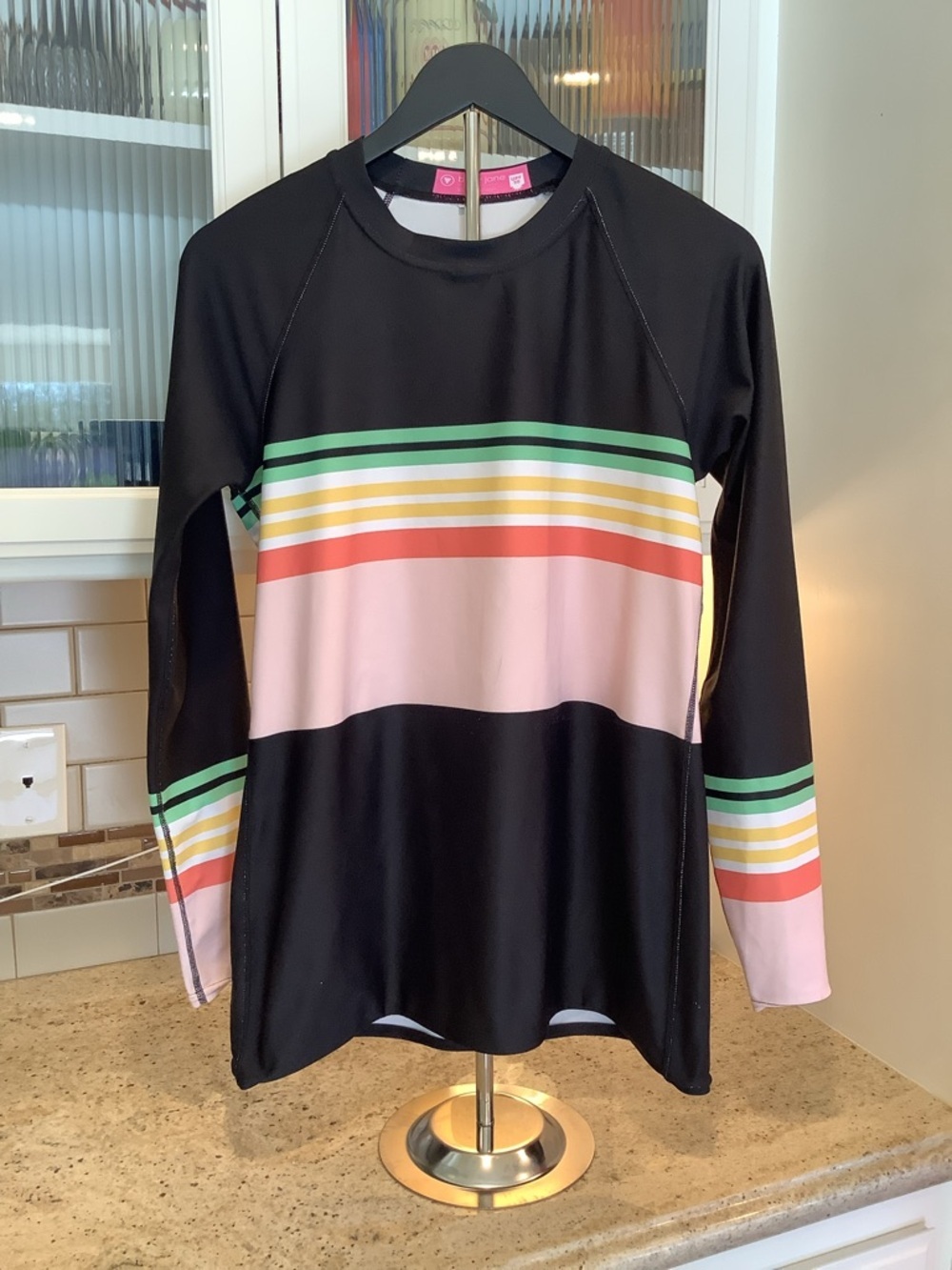 Berry Jane Black Long-Sleeve Rash Guard Top Vintage Stripe LG Swim Surf Beach